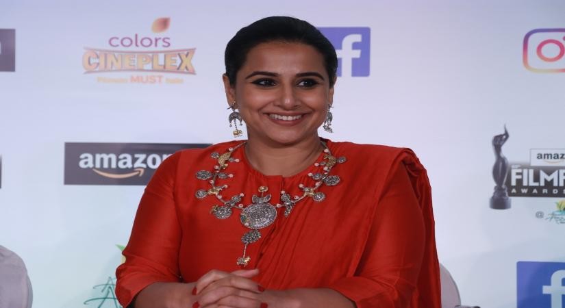 Vidya Balan's Angoori Bhabi reel leaves people in splits; 'sahi pakde hain', says Shubhangi